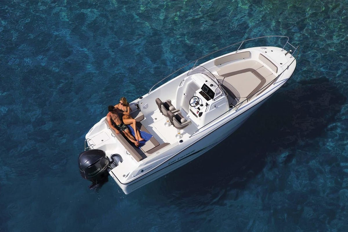 Cap Camarat 9.0 luxury motor yacht
